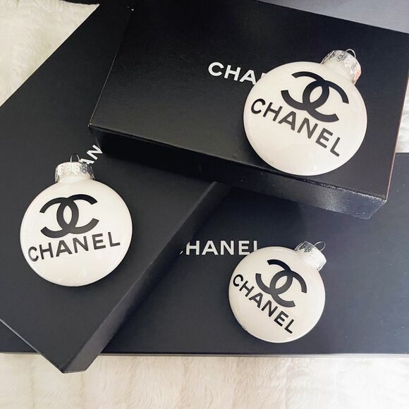 Chanel Christmas ornaments - Picture 2 of 3